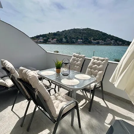 Erna Seaside